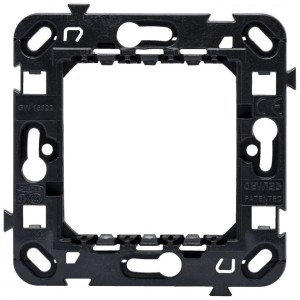 Rama suport 2M standard international cu suruburi Gewiss Chorus GW16822, alb, negru, titan