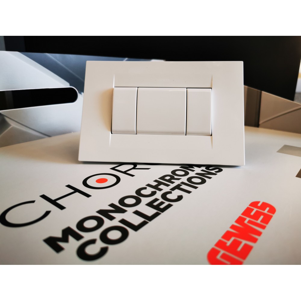 Rama Gewiss Chorus GEO GW16404TB, 4 module, alba, pentru priza / intrerupator