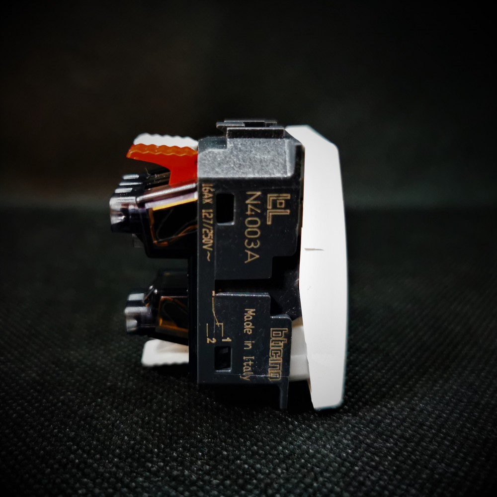 INTRERUPATOR CAP SCARA 1P ALB BTICINO LIVING LIGHT N4003A