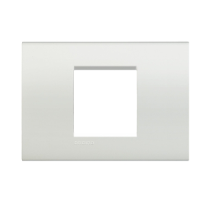 RAMA 2/3 P ALB 2M pentru doza de 3 BTICINO LIVING LIGHT LNA4819BI